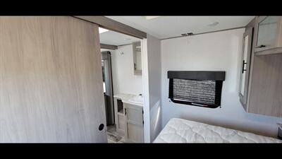 2022 DUTCHMEN COLEMAN 2715RLT   - Photo 39 - Aurora, MO 65605