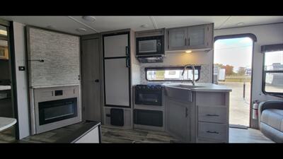 2022 DUTCHMEN COLEMAN 2715RLT   - Photo 20 - Aurora, MO 65605
