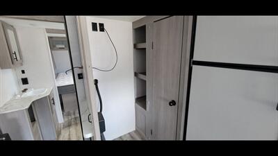 2022 DUTCHMEN COLEMAN 2715RLT   - Photo 26 - Aurora, MO 65605