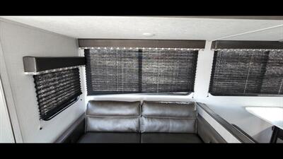 2022 DUTCHMEN COLEMAN 2715RLT   - Photo 17 - Aurora, MO 65605
