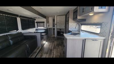2022 DUTCHMEN COLEMAN 2715RLT   - Photo 10 - Aurora, MO 65605