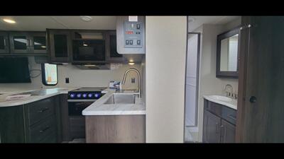 2023 GRAND DESIGN TRANSCEND 315 BH   - Photo 11 - Aurora, MO 65605