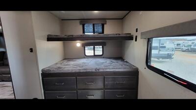 2023 GRAND DESIGN TRANSCEND 315 BH   - Photo 29 - Aurora, MO 65605