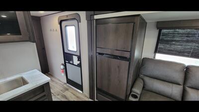 2023 GRAND DESIGN TRANSCEND 315 BH   - Photo 14 - Aurora, MO 65605