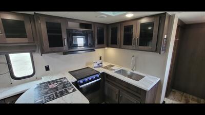 2023 GRAND DESIGN TRANSCEND 315 BH   - Photo 16 - Aurora, MO 65605