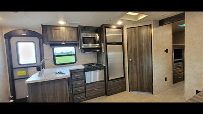 2018 HIGHLAND RIDGE MESA RIDGE 3310BH   - Photo 23 - Aurora, MO 65605