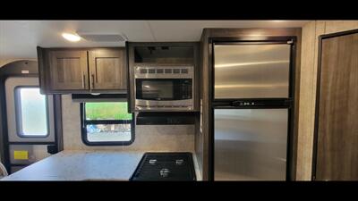 2018 HIGHLAND RIDGE MESA RIDGE 3310BH   - Photo 25 - Aurora, MO 65605