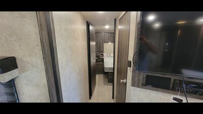 2018 HIGHLAND RIDGE MESA RIDGE 3310BH   - Photo 41 - Aurora, MO 65605