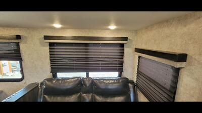 2018 HIGHLAND RIDGE MESA RIDGE 3310BH   - Photo 19 - Aurora, MO 65605
