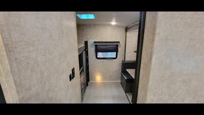 2018 HIGHLAND RIDGE MESA RIDGE 3310BH   - Photo 32 - Aurora, MO 65605