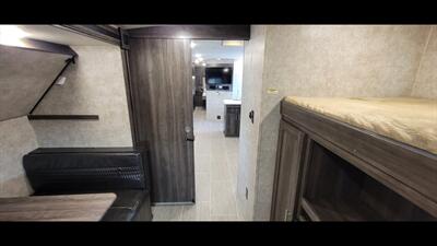 2018 HIGHLAND RIDGE MESA RIDGE 3310BH   - Photo 40 - Aurora, MO 65605