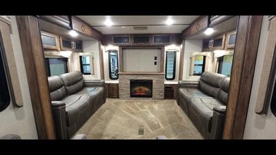 2018 KEYSTONE COUGAR 326RDS   - Photo 25 - Aurora, MO 65605