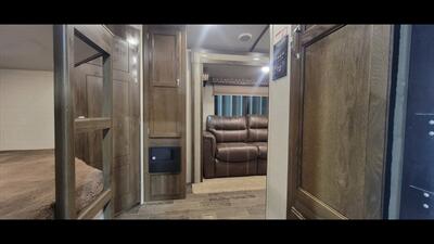 2019 KEYSTONE BULLET M-29BHPR   - Photo 10 - Aurora, MO 65605