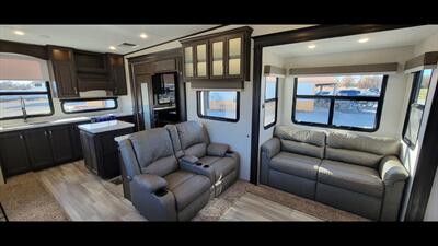 2022 COACHMEN BROOKSTONE 374RK   - Photo 22 - Aurora, MO 65605