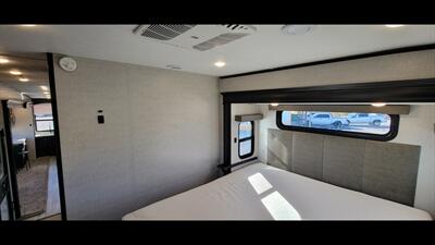 2022 COACHMEN BROOKSTONE 374RK   - Photo 57 - Aurora, MO 65605