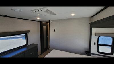 2022 COACHMEN BROOKSTONE 374RK   - Photo 58 - Aurora, MO 65605