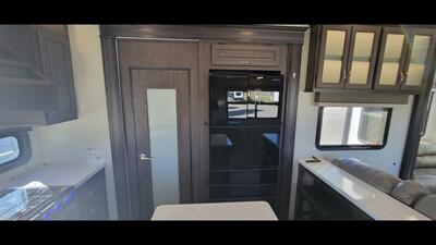 2022 COACHMEN BROOKSTONE 374RK   - Photo 26 - Aurora, MO 65605