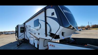 2022 COACHMEN BROOKSTONE 374RK   - Photo 4 - Aurora, MO 65605