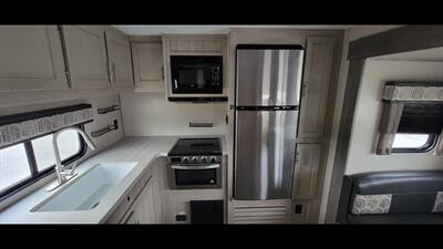 2022 FOREST RIVER CATALINA 283RKS - Photo 21 - Aurora, MO 65605
