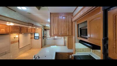 2006 HEARTLAND BIG HORN 3600RL   - Photo 16 - Aurora, MO 65605