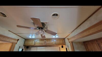 2006 HEARTLAND BIG HORN 3600RL   - Photo 20 - Aurora, MO 65605