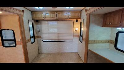 2006 HEARTLAND BIG HORN 3600RL   - Photo 19 - Aurora, MO 65605