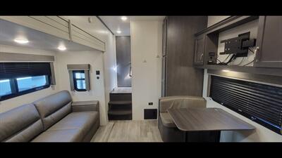 2024 Keystone Cougar 2100rk   - Photo 10 - Aurora, MO 65605