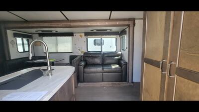 2020 KEYSTONE PASSPORT 3351 BH - Photo 5 - Aurora, MO 65605