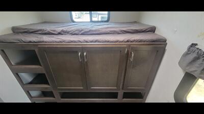 2020 KEYSTONE PASSPORT 3351 BH - Photo 12 - Aurora, MO 65605