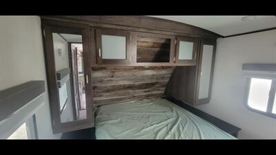 2020 KEYSTONE PASSPORT 3351 BH - Photo 16 - Aurora, MO 65605