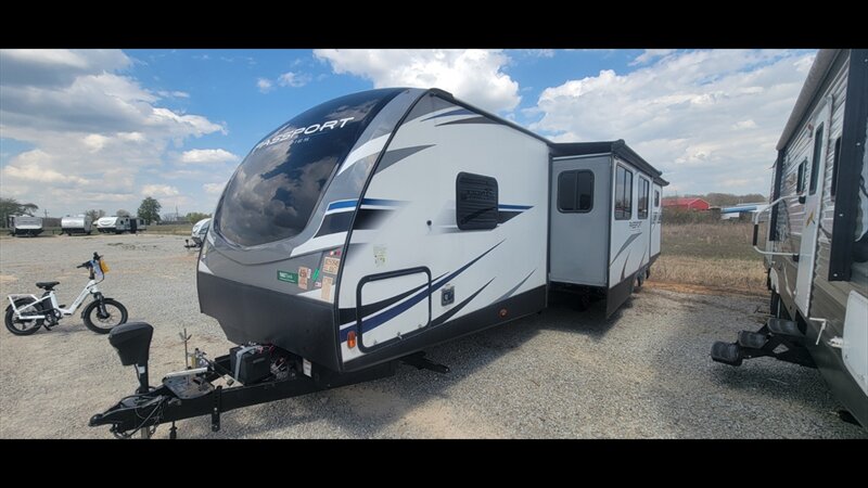 2020 KEYSTONE PASSPORT 3351 BH  