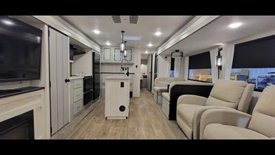 2022 FOREST RIVER VIBE 28RL   - Photo 17 - Aurora, MO 65605