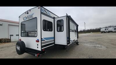 2022 FOREST RIVER VIBE 28RL   - Photo 9 - Aurora, MO 65605