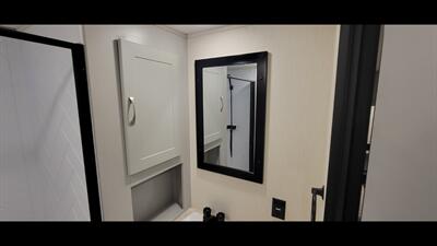 2022 FOREST RIVER VIBE 28RL   - Photo 35 - Aurora, MO 65605