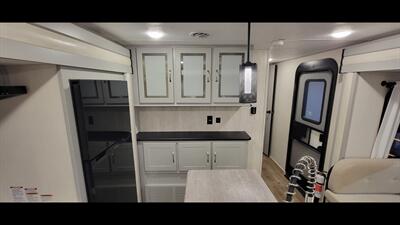 2022 FOREST RIVER VIBE 28RL   - Photo 18 - Aurora, MO 65605