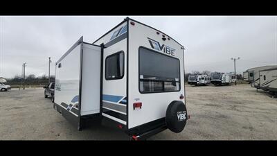 2022 FOREST RIVER VIBE 28RL   - Photo 7 - Aurora, MO 65605