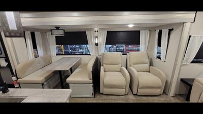 2022 FOREST RIVER VIBE 28RL   - Photo 26 - Aurora, MO 65605