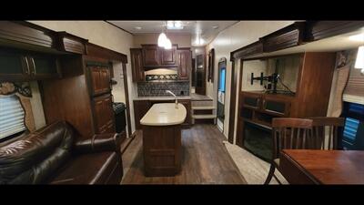 2014 KEYSTONE COUGAR 313RLI   - Photo 12 - Aurora, MO 65605