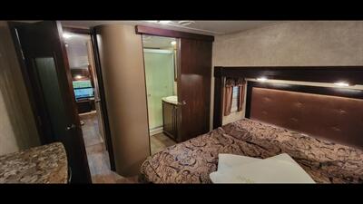 2014 KEYSTONE COUGAR 313RLI   - Photo 46 - Aurora, MO 65605