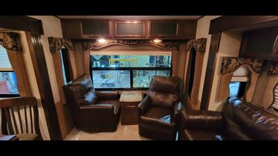 2014 KEYSTONE COUGAR 313RLI   - Photo 26 - Aurora, MO 65605