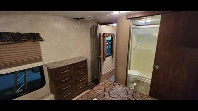 2014 KEYSTONE COUGAR 313RLI   - Photo 47 - Aurora, MO 65605