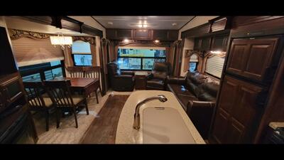 2014 KEYSTONE COUGAR 313RLI   - Photo 11 - Aurora, MO 65605