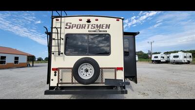 2018 KZ SPORTSMEN 293RL - Photo 8 - Aurora, MO 65605