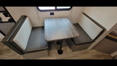 2024 FOREST RIVER VIKING 26BH   - Photo 24 - Aurora, MO 65605