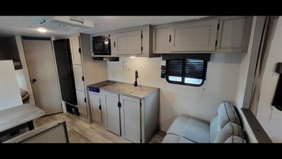 2024 FOREST RIVER VIKING 26BH   - Photo 19 - Aurora, MO 65605