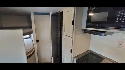 2024 FOREST RIVER VIKING 26BH   - Photo 22 - Aurora, MO 65605