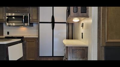 2018 KEYSTONE MONTANA 364BH - Photo 9 - Aurora, MO 65605