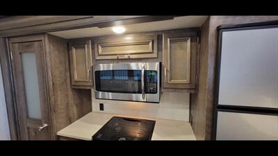 2018 KEYSTONE MONTANA 364BH - Photo 19 - Aurora, MO 65605
