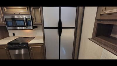 2018 KEYSTONE MONTANA 364BH - Photo 17 - Aurora, MO 65605