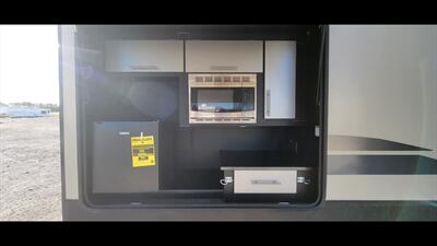 2018 KEYSTONE MONTANA 364BH - Photo 8 - Aurora, MO 65605